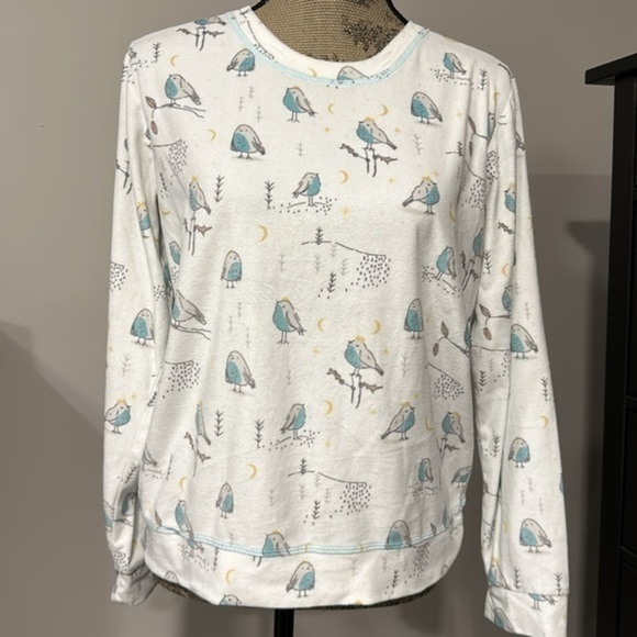 Company Store White micro fleece long sleeve bird shirt, size medium - Picture 2 of 8